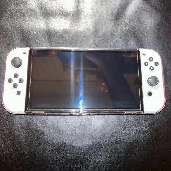 Nintendo Switch OLED with White Joy-Con - Picture 2 of 10
